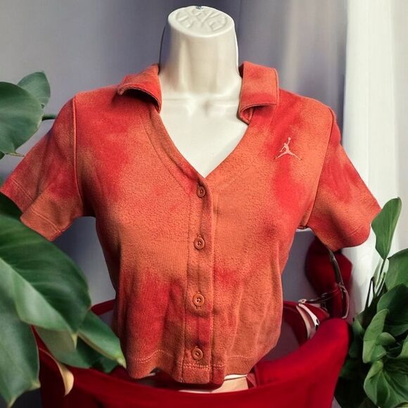 NWT Jordan Slim Fot Cropped Shirt Small - Picture 1 of 7